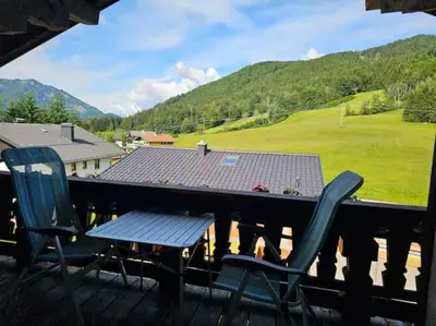 Ein allgemeiner Bergblick oder ein Berglick von der Ferienwohnung aus