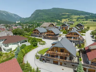 Ein allgemeiner Bergblick oder ein Berglick von des Ferienhauses aus