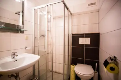 Ein Badezimmer in der Unterkunft Haus Sonnblick
