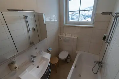 Ein Badezimmer in der Unterkunft Landhaus Flasch