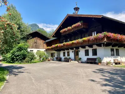 Das Gebäude in dem sich das Privatzimmer befindet