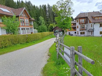 Das Gebäude in dem sich die Ferienwohnung befindet