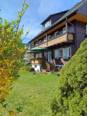 Ein Garten an der Unterkunft Appartement Steiner