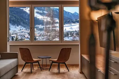 Ein allgemeiner Bergblick oder ein Berglick von der Ferienwohnung aus