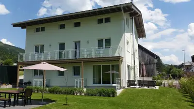 Das Gebäude in dem sich die Ferienwohnung befindet