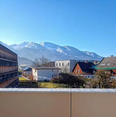 Ein allgemeiner Bergblick oder ein Berglick von der Ferienwohnung aus