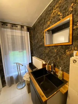 Küche/Küchenzeile in der Unterkunft St Georgen im Attergau ein Zimmer Wohnung