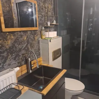Ein Badezimmer in der Unterkunft St Georgen im Attergau ein Zimmer Wohnung