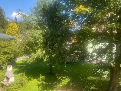 Ein Garten an der Unterkunft DELUXE Apartment ART GALLERY