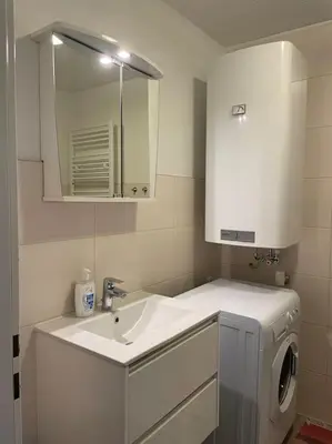 Ein Badezimmer in der Unterkunft Charmante Wohnung in Gmunden, 1min zum See