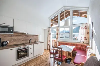 Küche/Küchenzeile in der Unterkunft Appartements Bergheimat