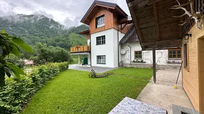 Ein allgemeiner Bergblick oder ein Berglick von des Chalets aus