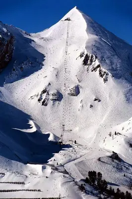 Haus zum schlafenden Riesen im Winter