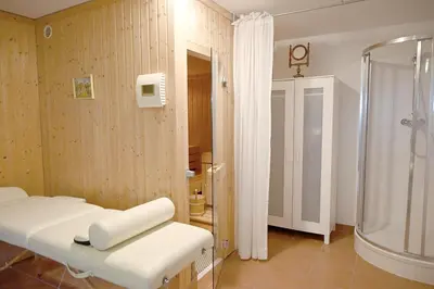 Ein Badezimmer in der Unterkunft Chalet Attersee - ganzes Ferienhaus, Seeblick, Kamin, Sauna