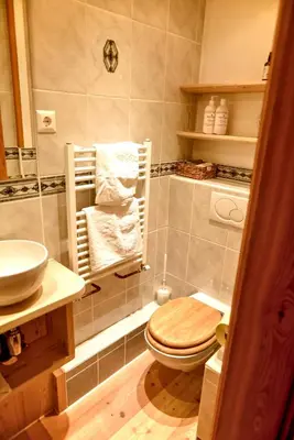 Ein Badezimmer in der Unterkunft Haus Waberl