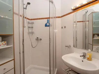 Ein Badezimmer in der Unterkunft Apartment Dachstein Top 12 by Interhome