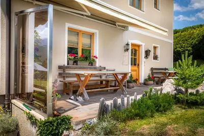 Ein Garten an der Unterkunft Maierlehen