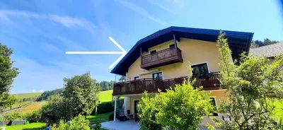 Das Gebäude in dem sich die Ferienwohnung befindet