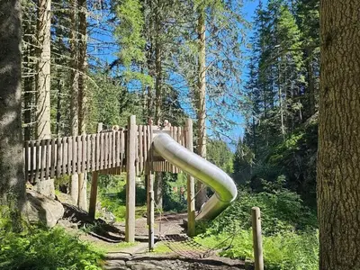 Ein Garten an der Unterkunft Chalet Hutberg Luxe Family ski home