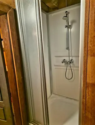 Ein Badezimmer in der Unterkunft Schffenbichl Hütte