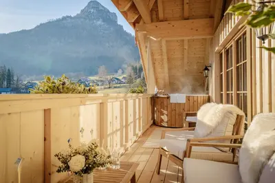 Ein allgemeiner Bergblick oder ein Berglick von der Ferienwohnung aus