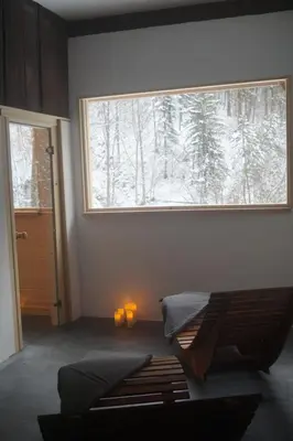 Ein Sitzbereich in der Unterkunft Forsthaus Gut Traunfried