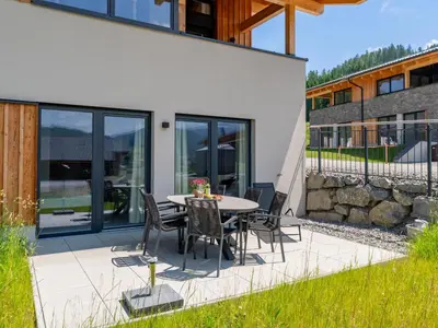 Das Gebäude in dem sich das Ferienhaus befindet