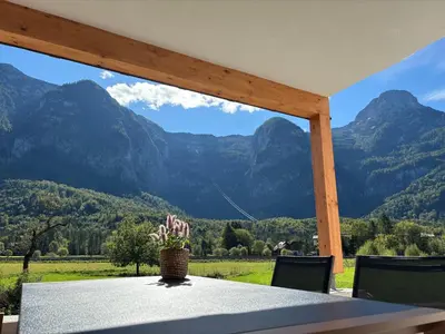 Ein allgemeiner Bergblick oder ein Berglick von der Ferienwohnung aus