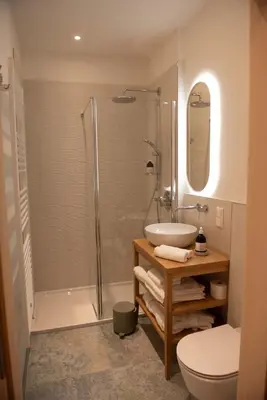 Ein Badezimmer in der Unterkunft Villa Nicoletta - Luxus am See - Your Austrian Home