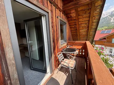 Ein allgemeiner Bergblick oder ein Berglick von der Ferienwohnung aus