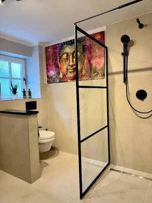 Ein Badezimmer in der Unterkunft LIVA LIVING, Apartments mit Berg- und Seeblick, große Terrassen