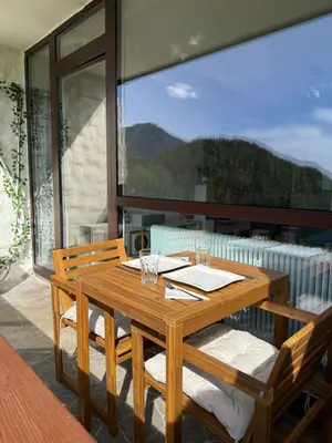 Ein allgemeiner Bergblick oder ein Berglick von der Ferienwohnung aus