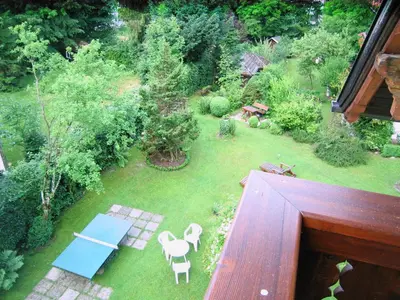 Ein Garten an der Unterkunft Gästehaus Sonnenwinkel - Villa Rösler