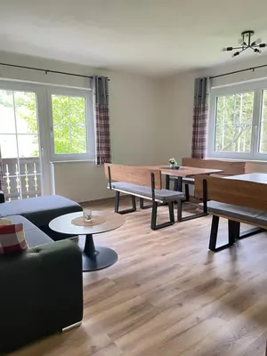 Ein Sitzbereich in der Unterkunft Ferienhaus Rotenbichler