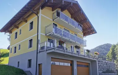 Ein allgemeiner Bergblick oder ein Berglick von der Ferienwohnung aus