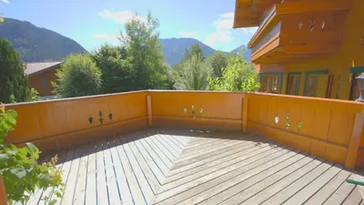 Ein allgemeiner Bergblick oder ein Berglick von der Ferienwohnung aus
