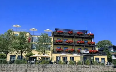 Das Gebäude in dem sich das Aparthotel befindet