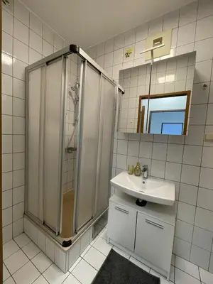 Ein Badezimmer in der Unterkunft Zentrale Wohnung mit Georgenblick