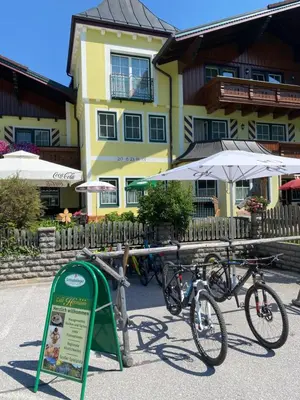 Radfahren an der Unterkunft Hotel Cafe' Hermann oder in der Nähe