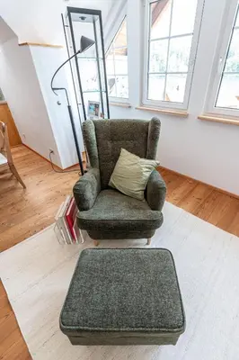 Ein Sitzbereich in der Unterkunft SeeAtelier Grundlsee - Your Austrian Home