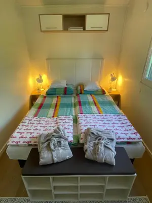 Ein Bett oder Betten in einem Zimmer der Unterkunft Premium Chalet A