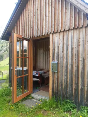 Das Gebäude in dem sich die Ferienwohnung befindet