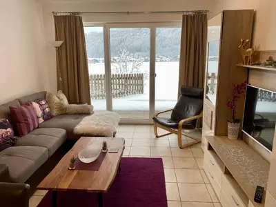 Ein Sitzbereich in der Unterkunft Alm-Lodge Flachau Ski-InSki-out