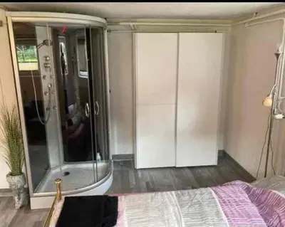 Ein Badezimmer in der Unterkunft CrazyRoom