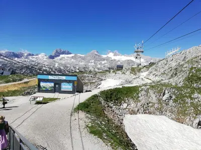 Ein allgemeiner Bergblick oder ein Berglick von der Ferienwohnung aus