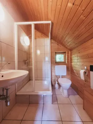 Ein Badezimmer in der Unterkunft Ferienhaus Kübl