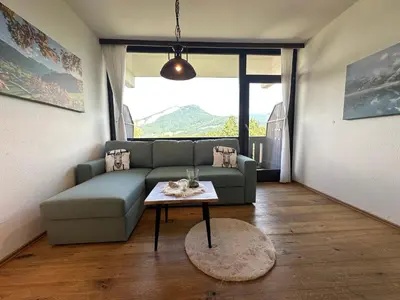 Ein allgemeiner Bergblick oder ein Berglick von der Ferienwohnung aus