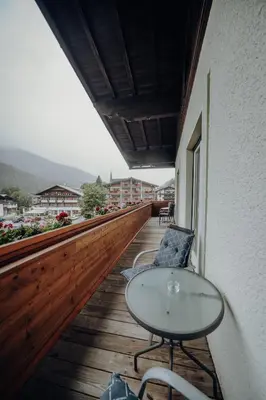 Ein allgemeiner Bergblick oder ein Berglick von der Ferienwohnung aus