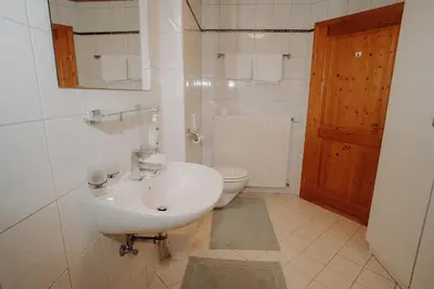 Ein Badezimmer in der Unterkunft Stöckelwohnung, Ferien im Grünen