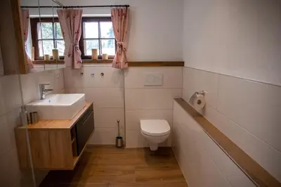 Ein Badezimmer in der Unterkunft Artlieb Hütte